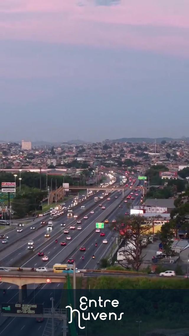 Entardecer Rod Pres Dutra RJ — vídeo aéreo de Nova Iguaçu