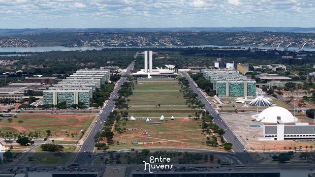 ESPLANADA - BRÁSILIA — vídeo aéreo de Brasília