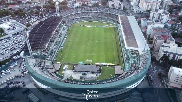 Estádio major antonio couto pereira — vídeo aéreo de Curitiba