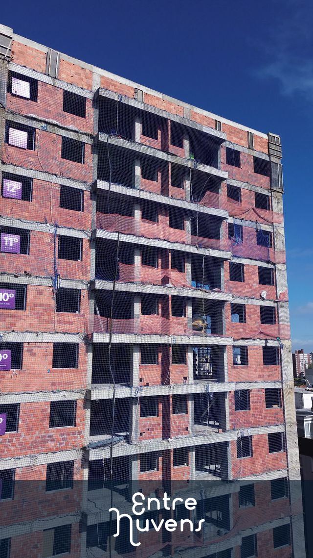 Fachada de Prédio em Construção — vídeo aéreo de Porto Alegre
