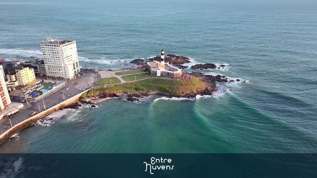 FAROL DA BARRA — vídeo aéreo de Salvador