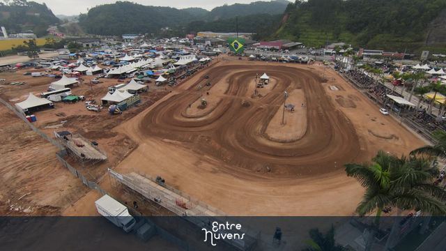 Fenajeep off-road — vídeo aéreo de Jaraguá do Sul