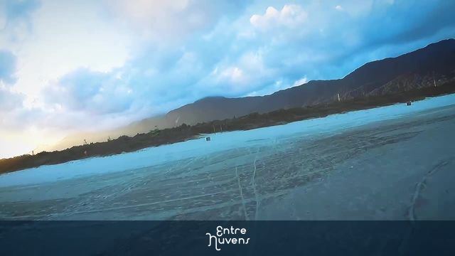 Fim de tarde praia do Guaraú  — vídeo aéreo de Peruíbe