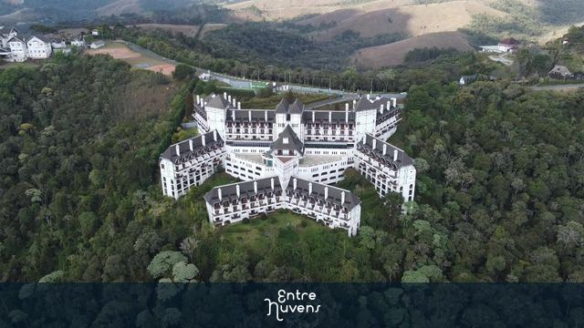 Hotel na natureza — vídeo aéreo de Campos do Jordão