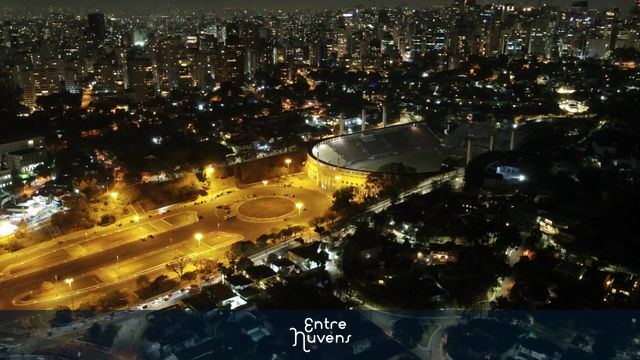 Hyperlapse noturno - giro Pacaembu 4k