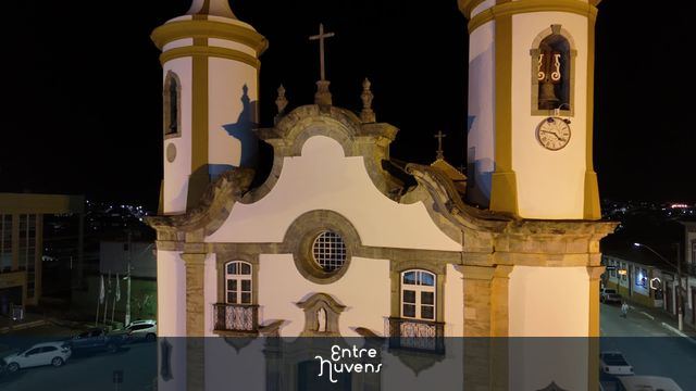 Igreja Catolica em Oliveira/MG nortuno