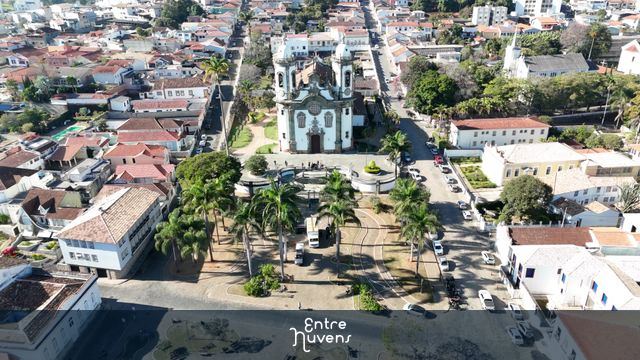 Igreja Matriz São João del Rey — vídeo aéreo de São João del Rei
