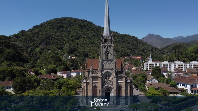 IGREJA PETROPOLIS  — vídeo aéreo de Petrópolis