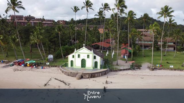Igrejinha Praia dos Carneiros — vídeo aéreo de Tamandaré