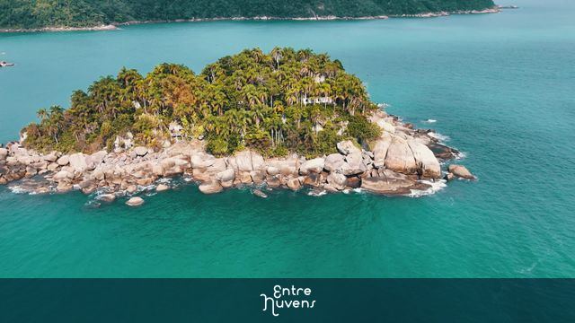 Ilha do Mato — vídeo aéreo de Guarujá