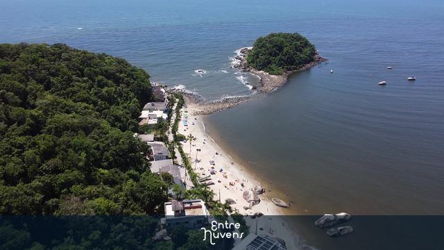 Ilha Mansa Caiobá — vídeo aéreo de Matinhos