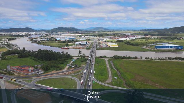Imagens da BR-101 na entrada de Navegantes/SC