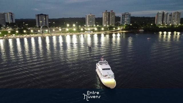 Imgens captadas na Praia da Ponta Negra, cartão postal, de Manaus com um pôr do sol maravilhoso.