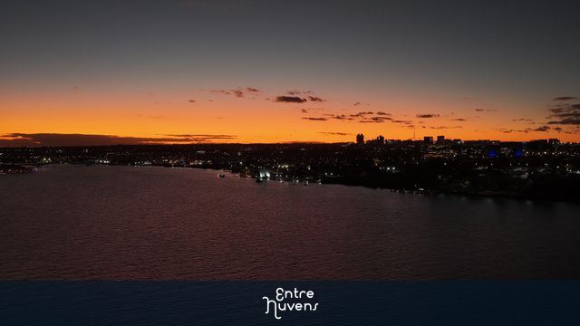 LAGO PARANOA BRASILIA POR DO SOL — vídeo aéreo de Brasília