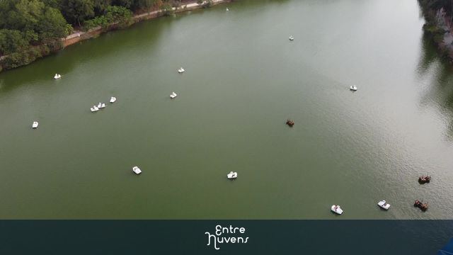 Lagoa/caravela taquaral — vídeo aéreo de Campinas