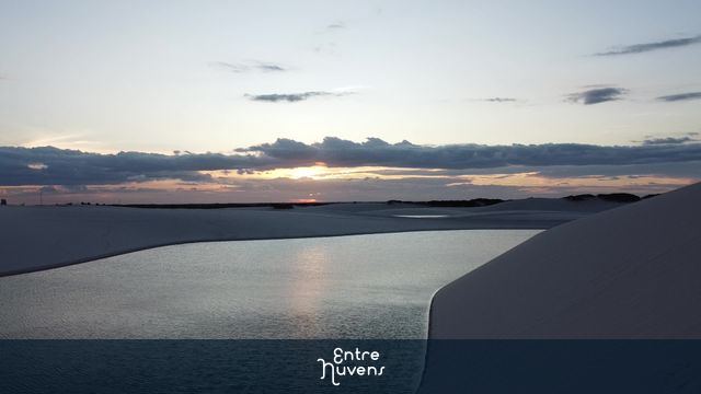 Lagoas nos lençóis maranhenses por do sol — vídeo aéreo de Santo Amaro do Maranhão