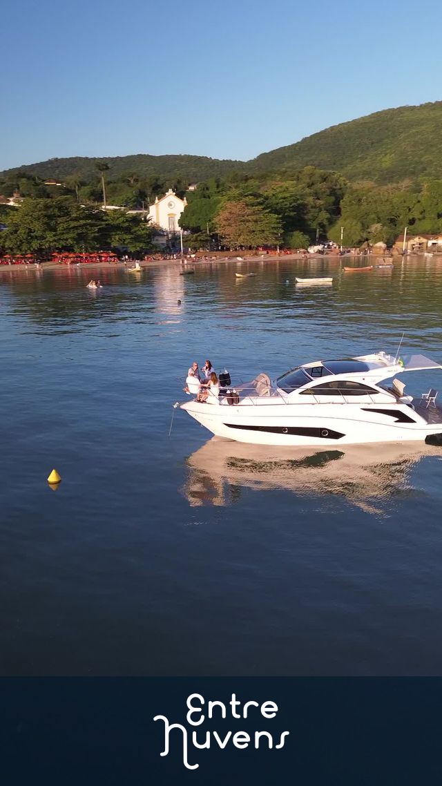 Lancha em Santo Antônio 