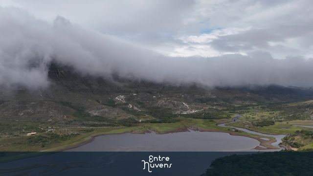 Lapinha da Serra Minas Gerais — vídeo aéreo de Santana do Riacho