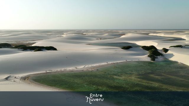 Lençóis Maranhenses: O Incrível Deserto de Lagoas no Nordeste — vídeo aéreo de Barreirinhas