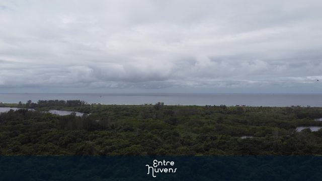Mar da Barra da Tijuca, em dia nublado