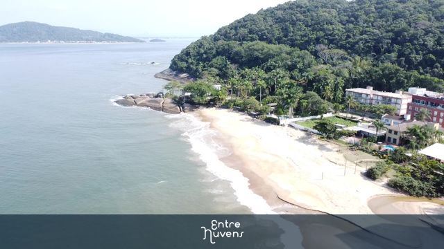 mar e montanhas — vídeo aéreo de Matinhos