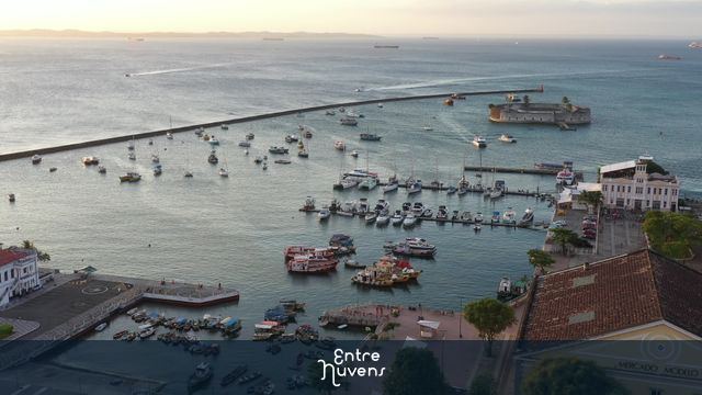 Marina, Elevador Lacerda e Forte no Entardecer da Baía de Todos-os-Santos