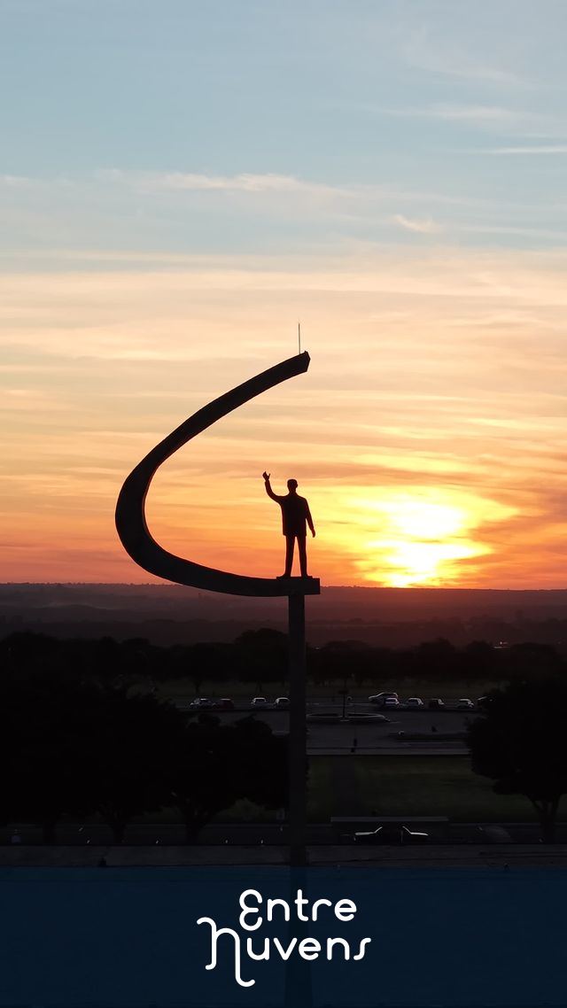 MENORIAL JK - POR DO SOL