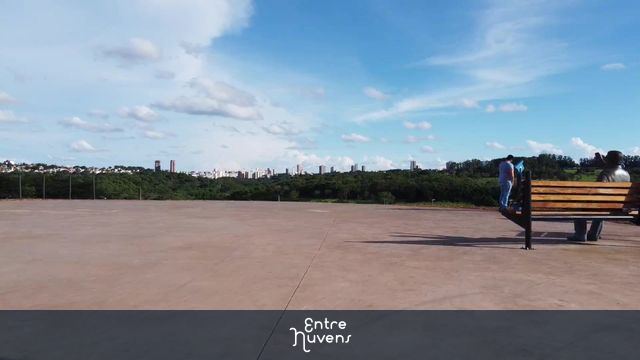 Monumento no parque linear na Univerdecidade em Uberaba