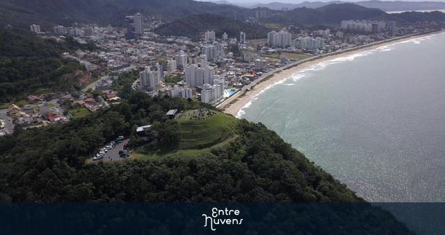 Morro do Careca - Praia Brava  - Balneário Camboriú