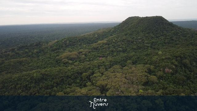 Morro do Diabo - Brasil — vídeo aéreo de Teodoro Sampaio