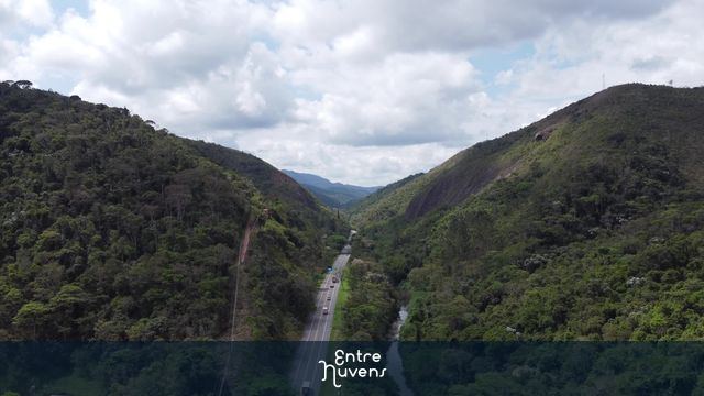 Mostrando a Rodovia Santos Dumont, BR-116, Pessegueiros, Teresópolis/RJ