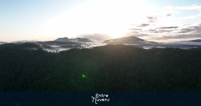 Nascer do Sol em Montanha