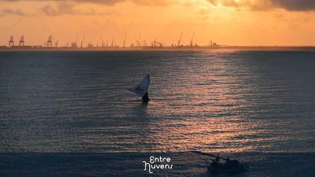 Nascer do sol no Porto do Pecem — vídeo aéreo de São Gonçalo do Amarante