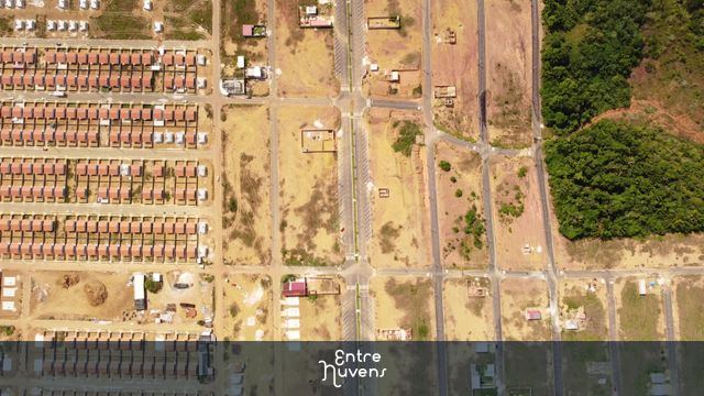 nascimento de um bairro planejado — vídeo aéreo de Manaus