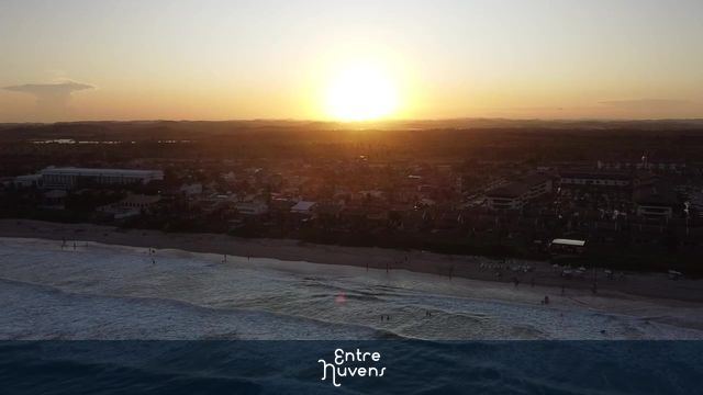 O sol dando suas cores num belo final de tarde na Praia do Cupe.