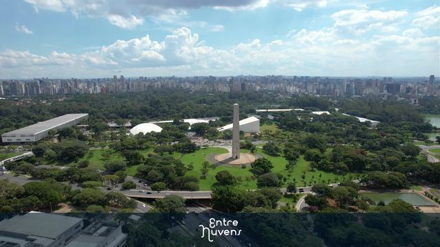 Obelisco do Ibirapuera, ao fundo, Oca e Auditório do Ibirapuera