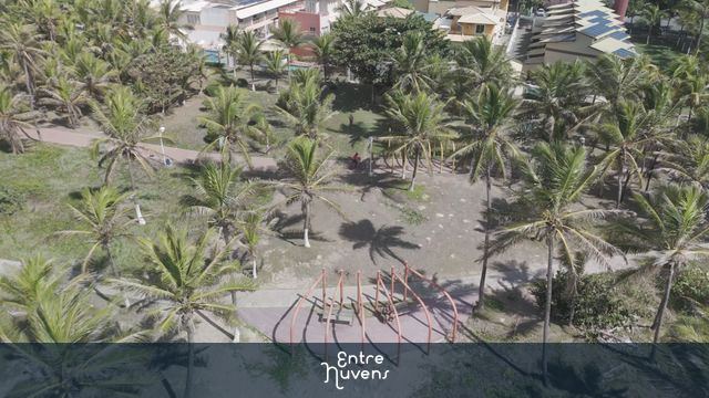 Ola da Praia do Flamengo — vídeo aéreo de Salvador