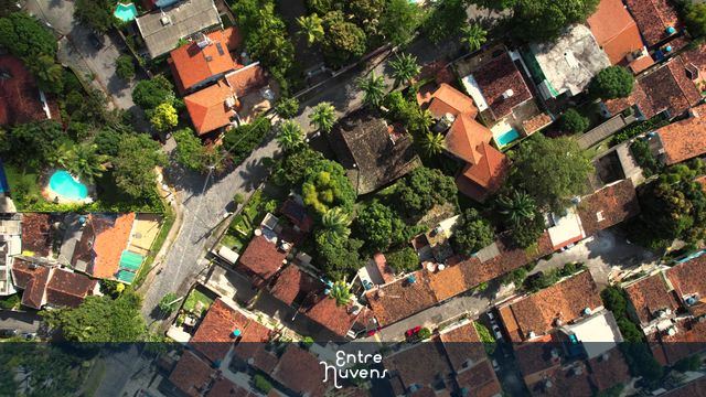 Pacote de 6 videos com sobrevoos na zona norte de Recife nos bairros de Poço da Panela e Casa Forte 