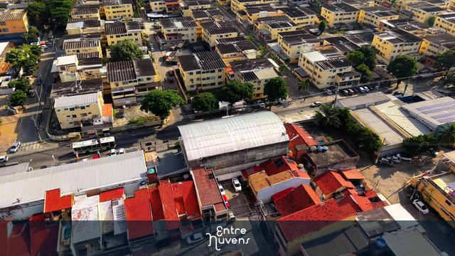 Paróquia São Nicolau  — vídeo aéreo de Mesquita