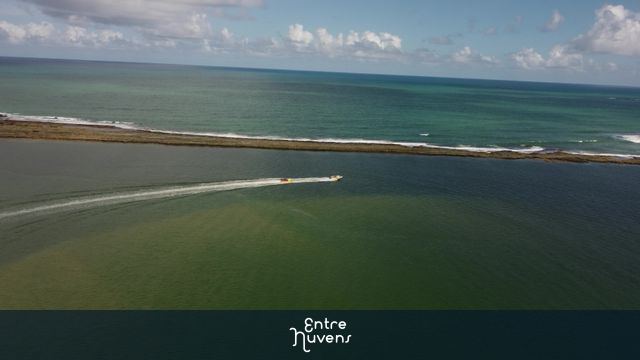 Passeio de banana boat lancha — vídeo aéreo de Roteiro
