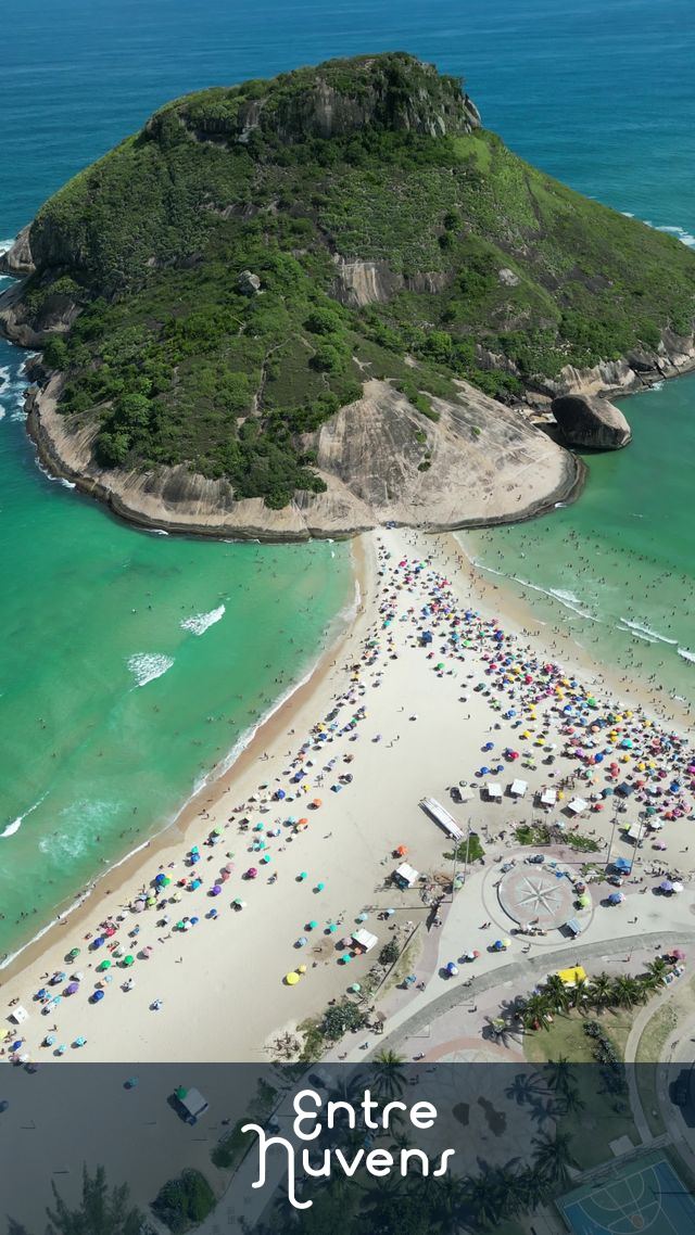 Pedra do Pontal e as praias do Recreio e a Praia da Macumba 