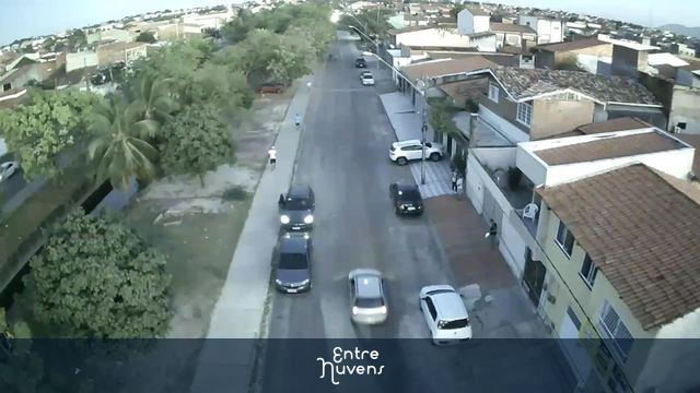 Pessoas caminhando  — vídeo aéreo de Fortaleza