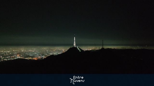 pico do jaragua revelando cidade de são paulo a noite metropole megalopole