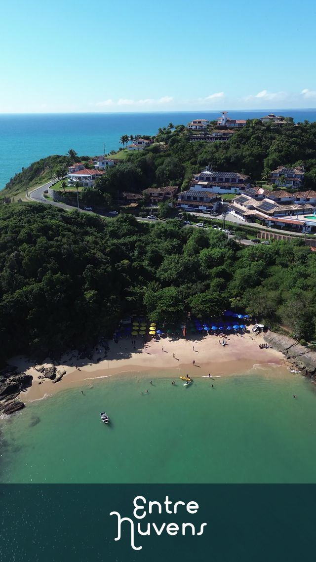 Praia de João Fernandinho — vídeo aéreo de Armação dos Búzios