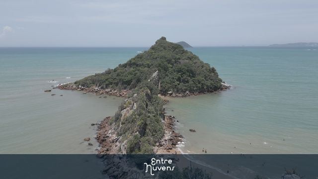 Ponta do Pai Vitório, Búzios — vídeo aéreo de Armação dos Búzios