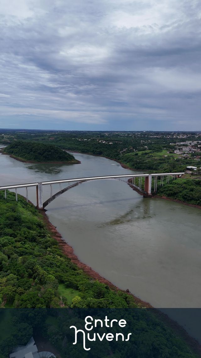 Ponte da Amizade — vídeo aéreo de Curitiba