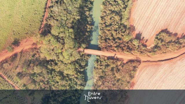 Ponte do Rio São Lourenço — vídeo aéreo de Ibitinga