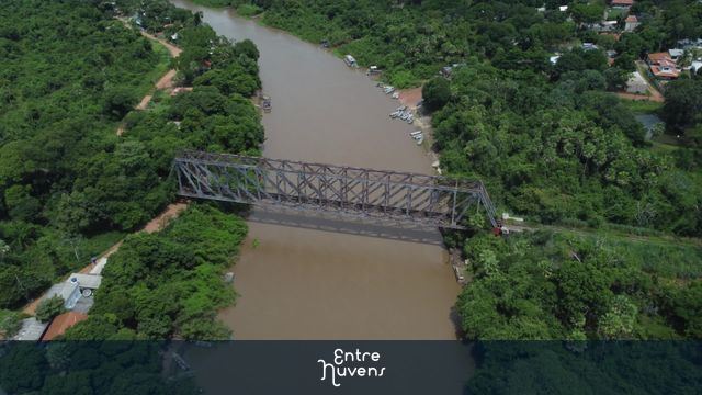 Ponte Férrea sobre o Rio Miranda no Pantanal MS