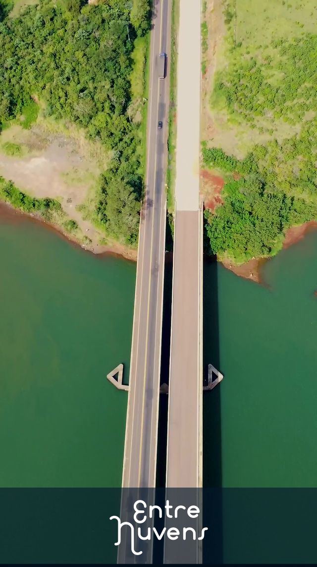 Ponte sobre o Rio Iguaçu - Paraná - BR 163 — vídeo aéreo de Capitão Leônidas Marques