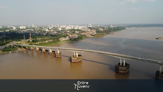 ponte sobre o rio madeira em porto velho RO mostrando a cidade